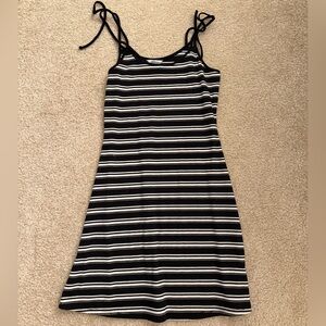 Arizona jean co striped tie sleeve mini dress